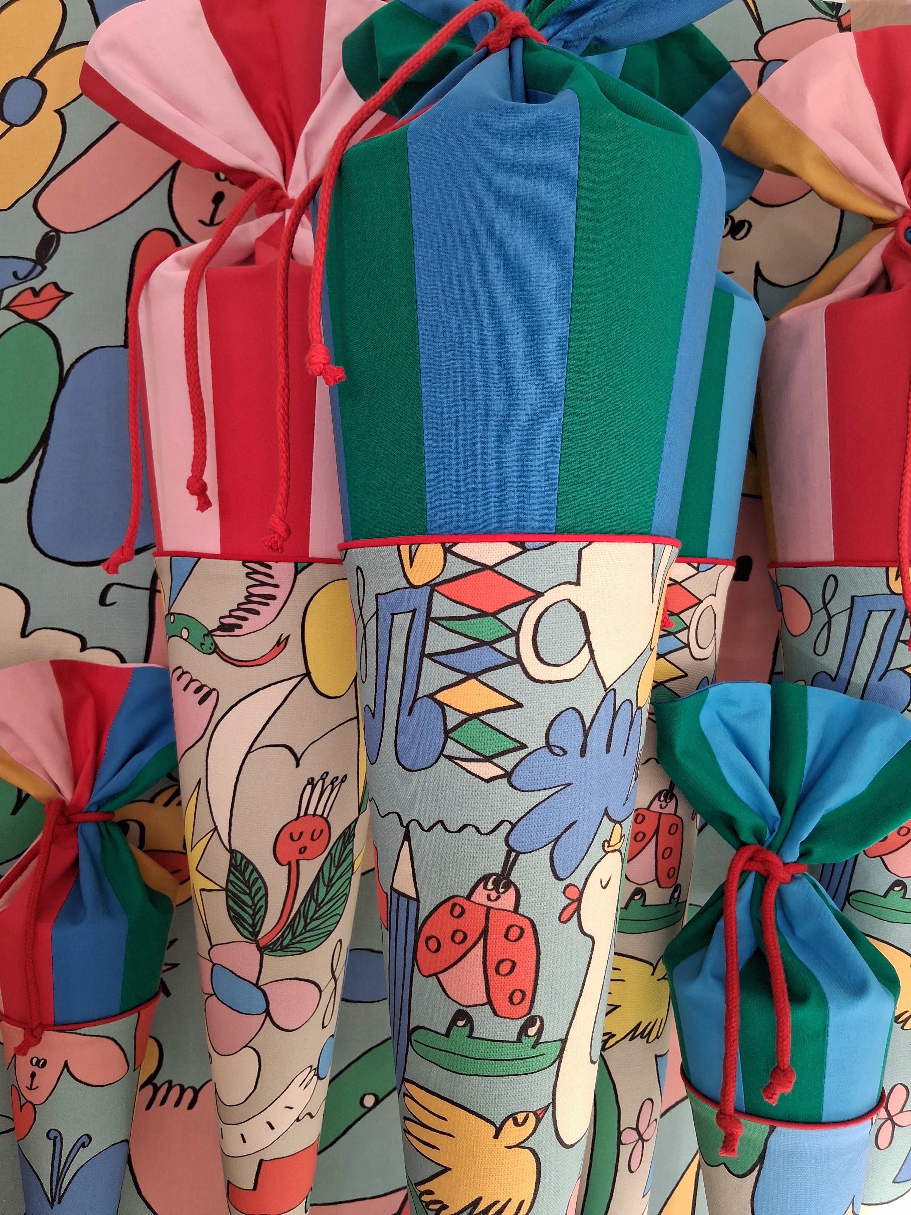 Große Schultüte "Cool For School" Olyatikh x Little Planet, Petrol/Blau, Grün