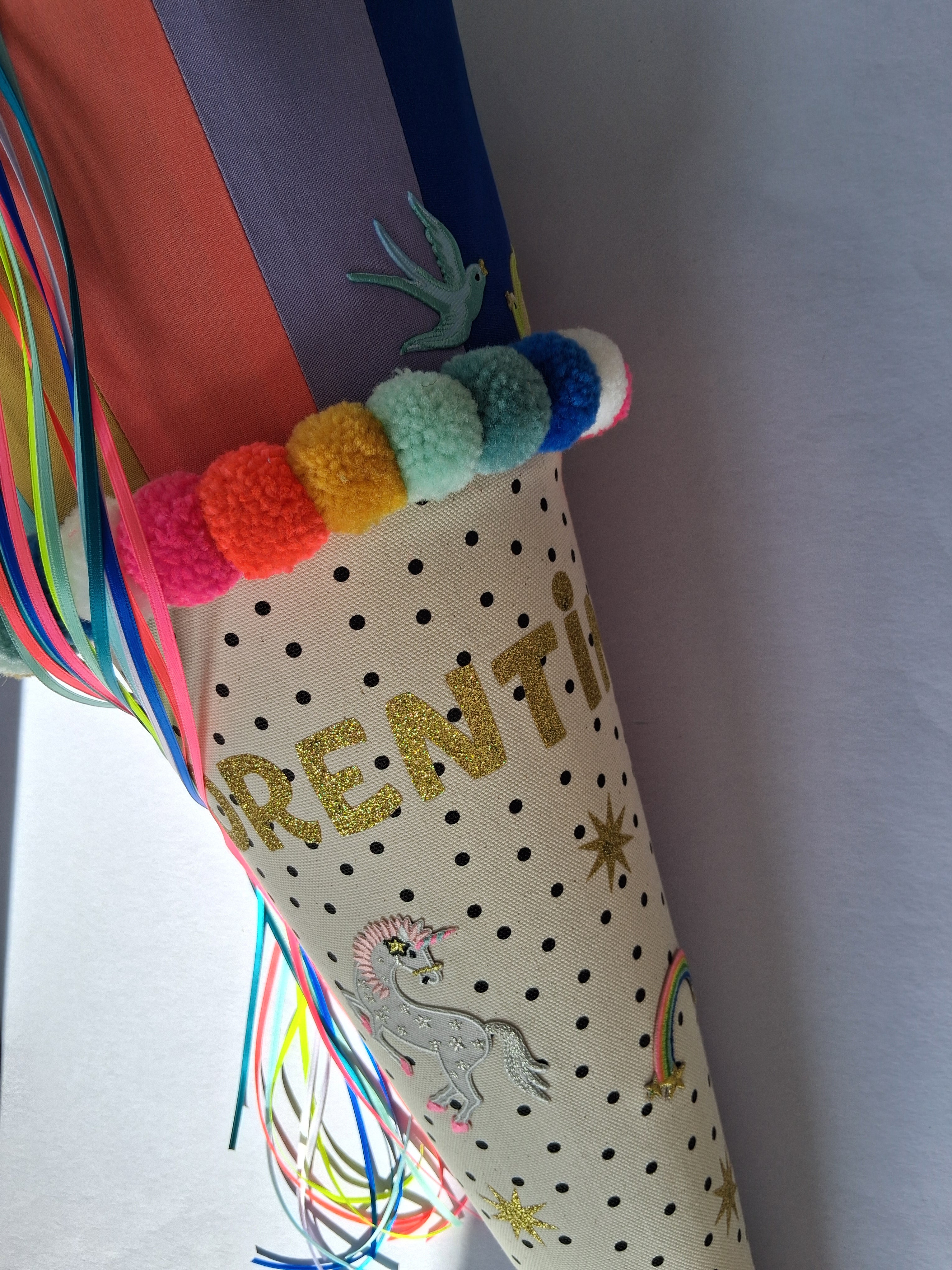 Superbunte Schultüte -Dots/Regenbogen