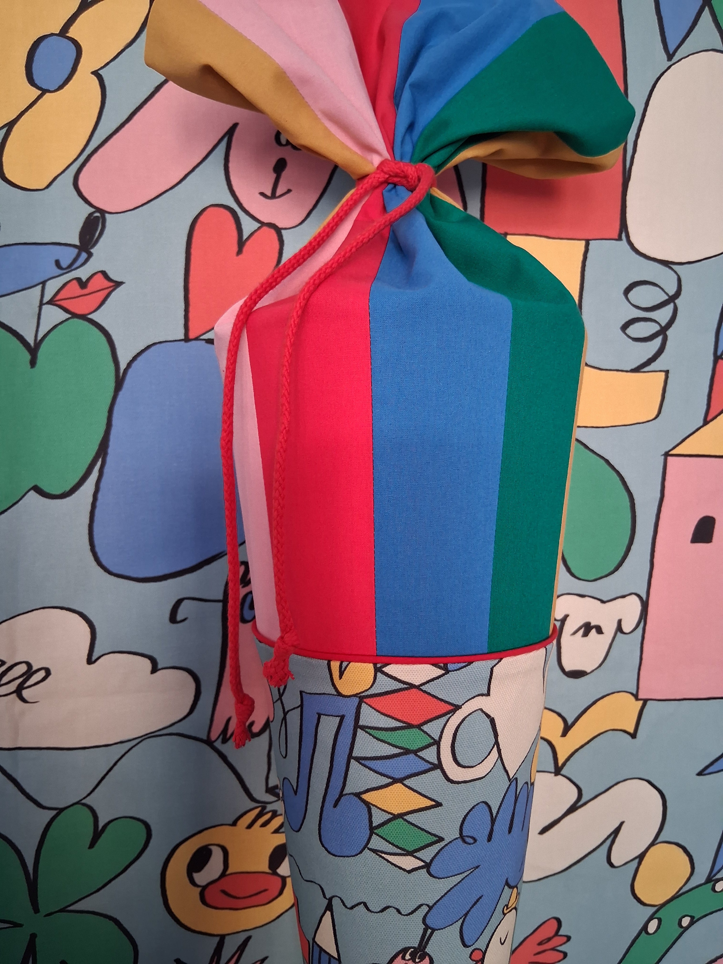 Große Schultüte "Cool For School" Olyatikh x Little Planet, Petrol/Bunt